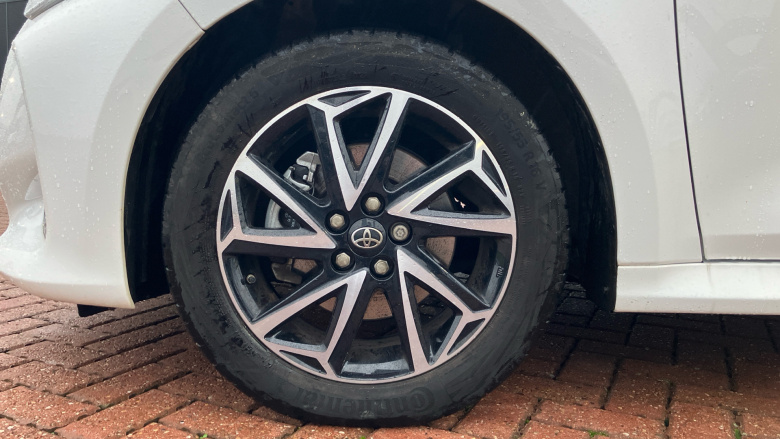 Toyota Yaris 1.5 Hybrid Design 5dr CVT Hybrid Hatchback